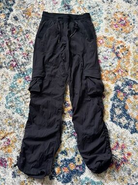 Lululemon Dance Studio Relaxed-Fit Mid-Rise Cargo Pants black XXS